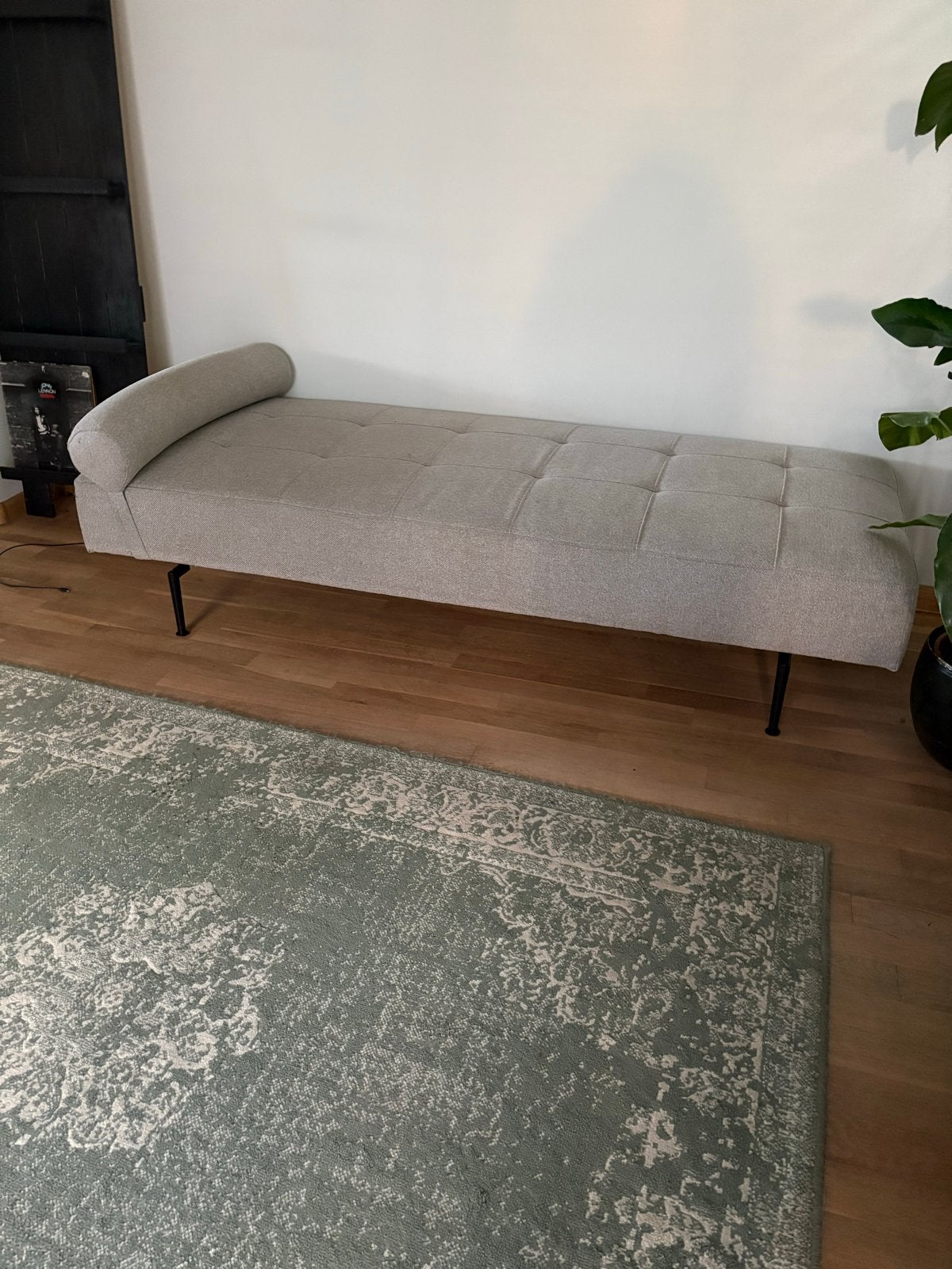 Stijlvolle Grijze Chaise Longue - Zo goed als nieuw, Eenpersoons, 150 tot 200 cm, 75 tot 100 cm, Ophalen of Verzenden