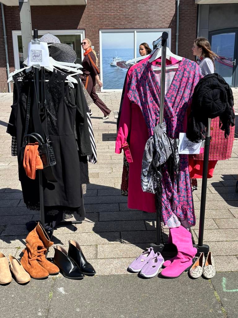 Leuke partij dameskleding en schoenen maat m/l 38/40, Kleding | Dames, Dames-kledingpakketten, Ophalen, Zo goed als nieuw, Maat 38/40 (M)
