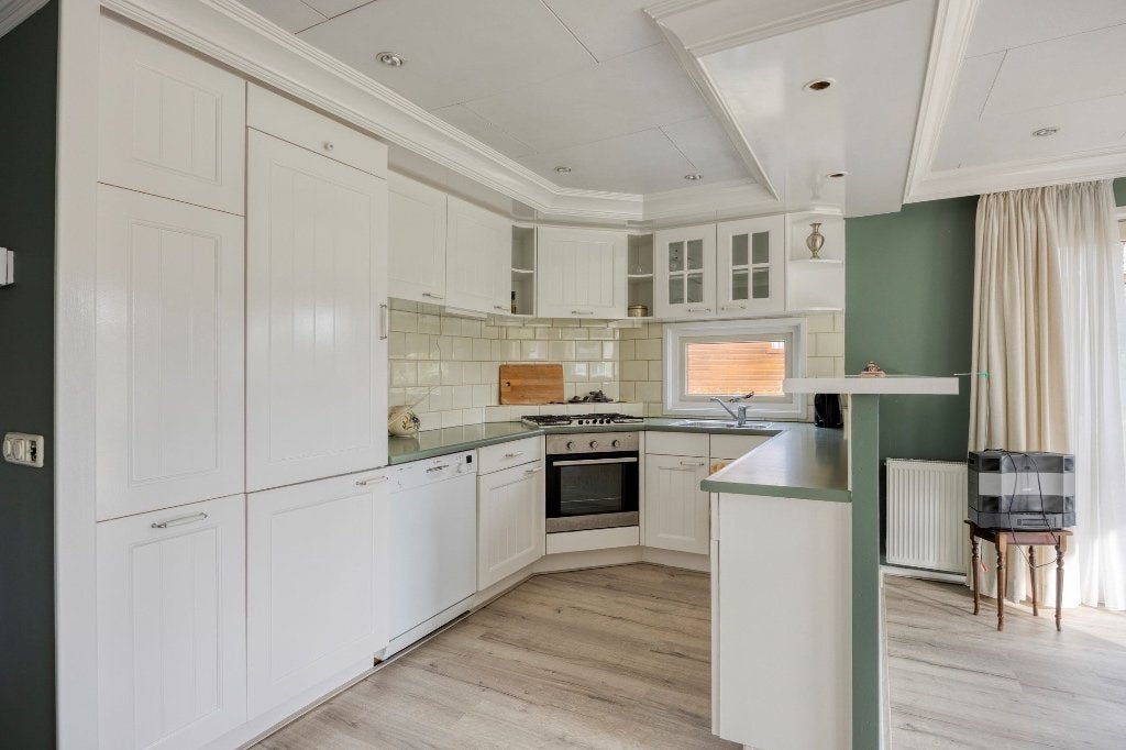 Keuken met bar, Huis en Inrichting, Ophalen, Gebruikt, Wit, Hoekkeuken