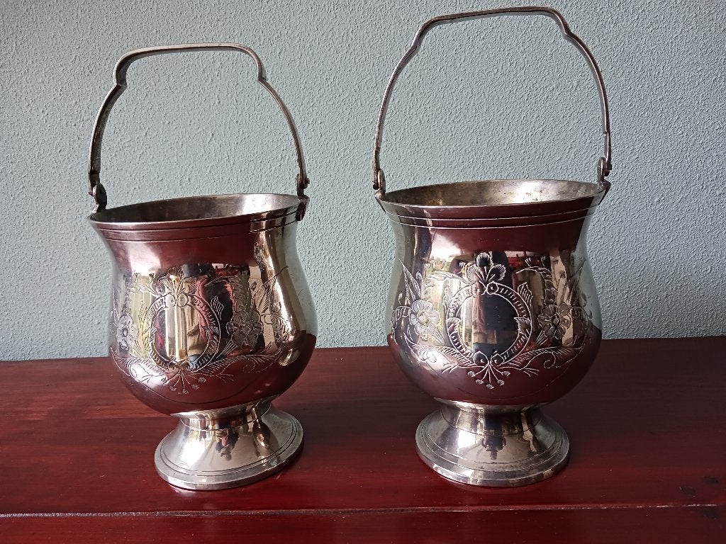 2 stuks verzilverde sier/bloempotjes met hengsel., Ophalen, Overige kleuren