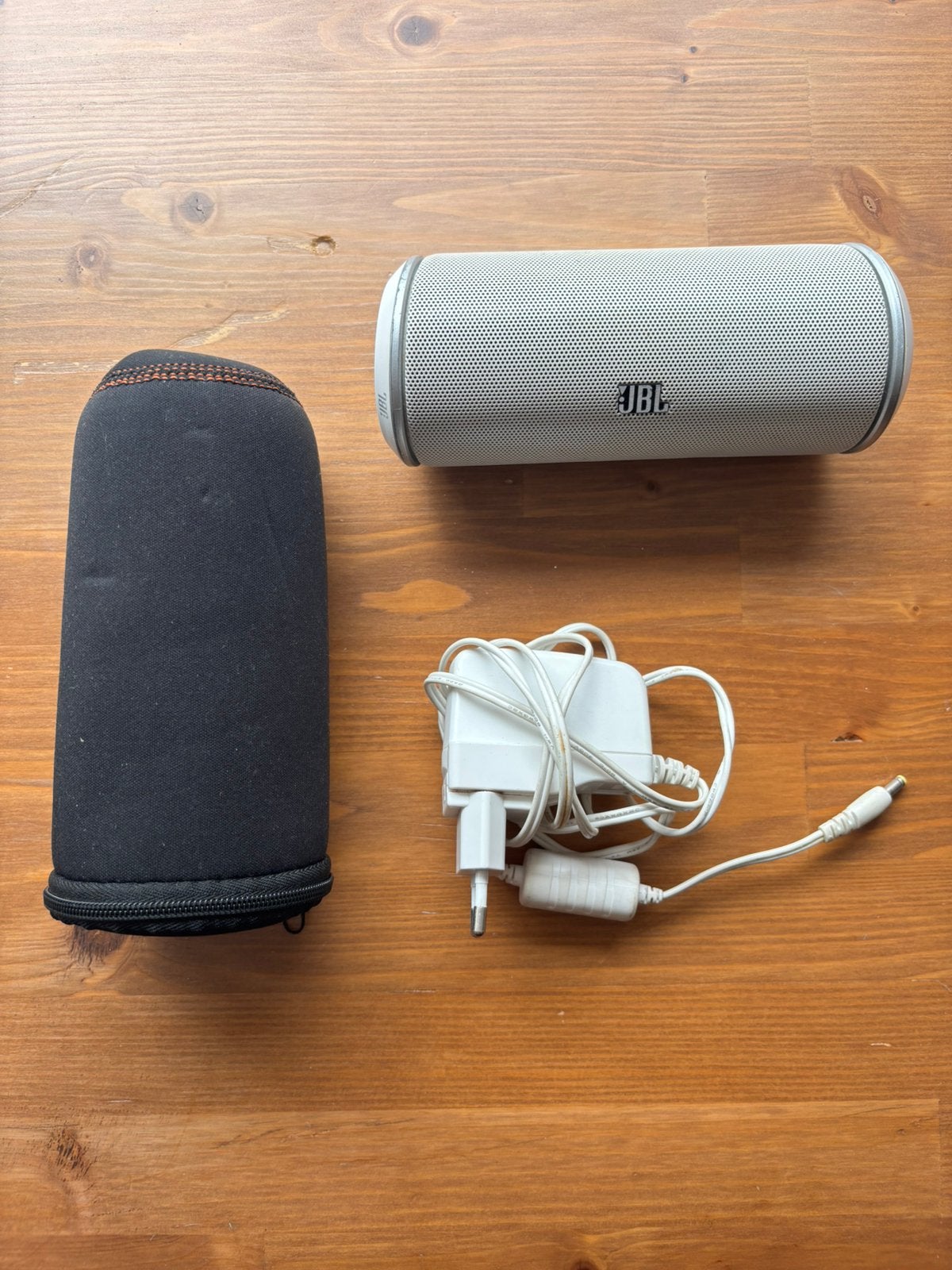 JBL Flip inclusief hoesje en oplader, Gebruikt, JBL, Overige typen, Ophalen of Verzenden