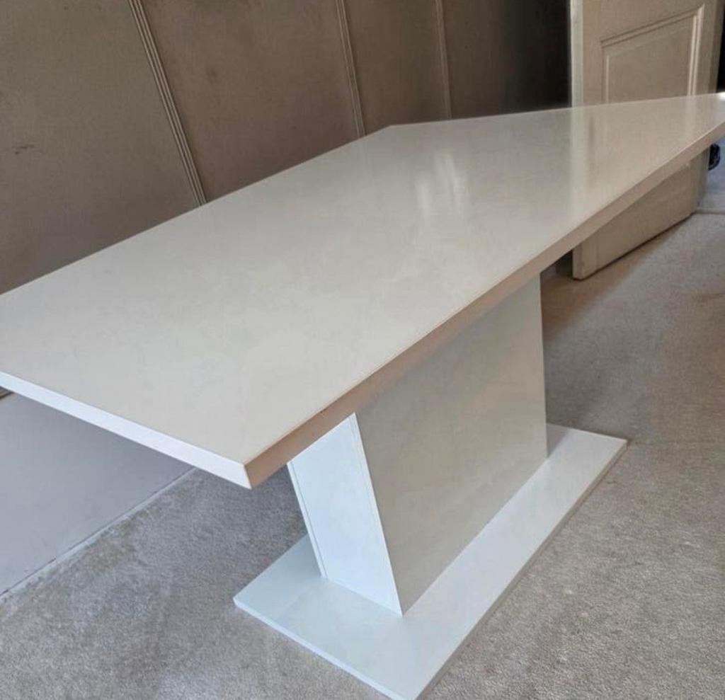 Eettafel wit, Ophalen