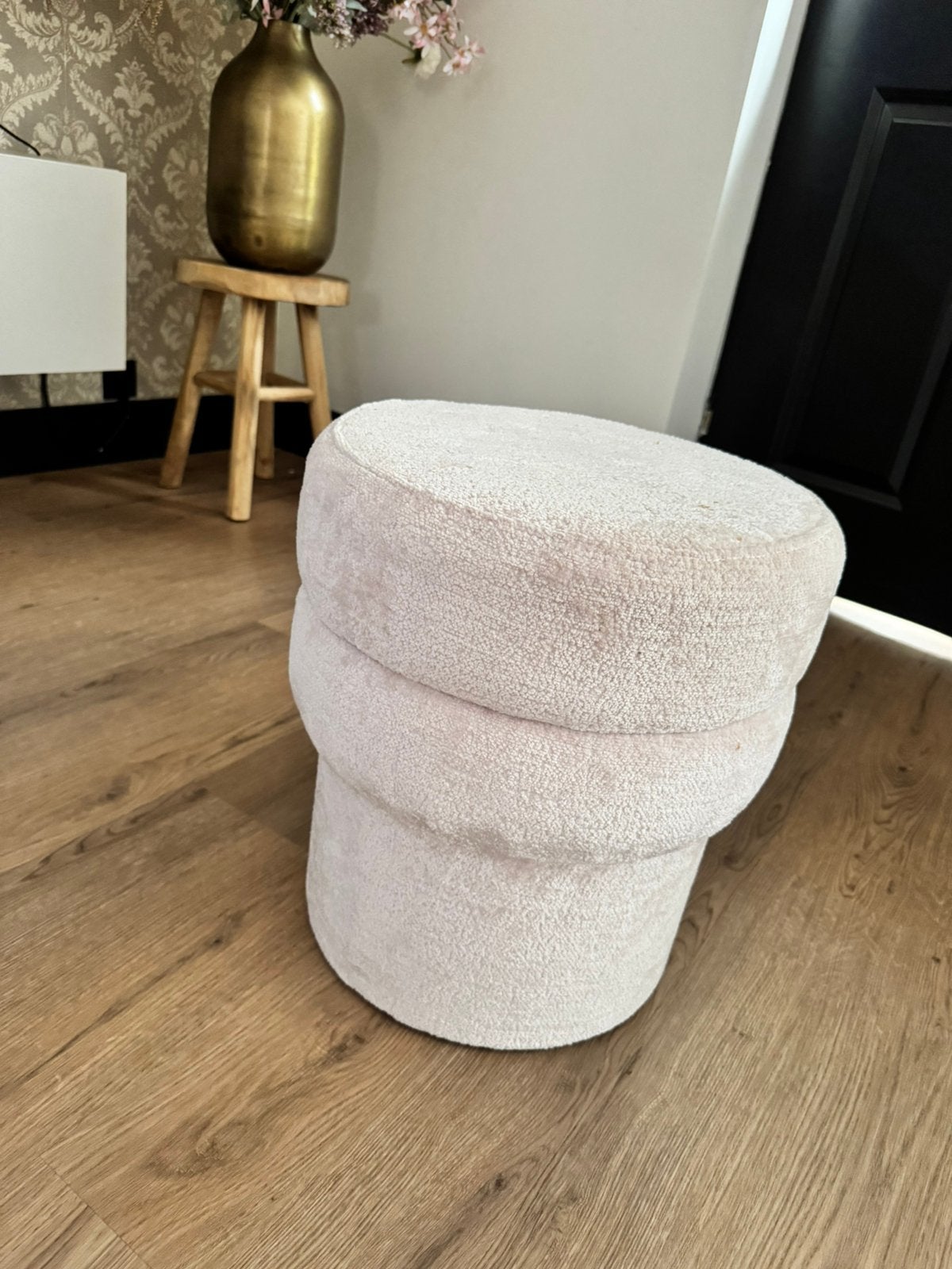Poederroze poefje teddy, Ophalen, Hout