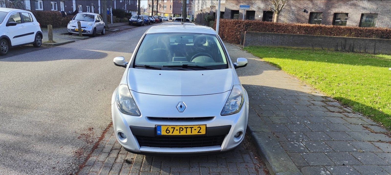 Renault Clio 1.2 TCE 3-DRS 2011 Grijs, Voorwielaandrijving, 4 cilinders, 49 €/maand, Origineel Nederlands