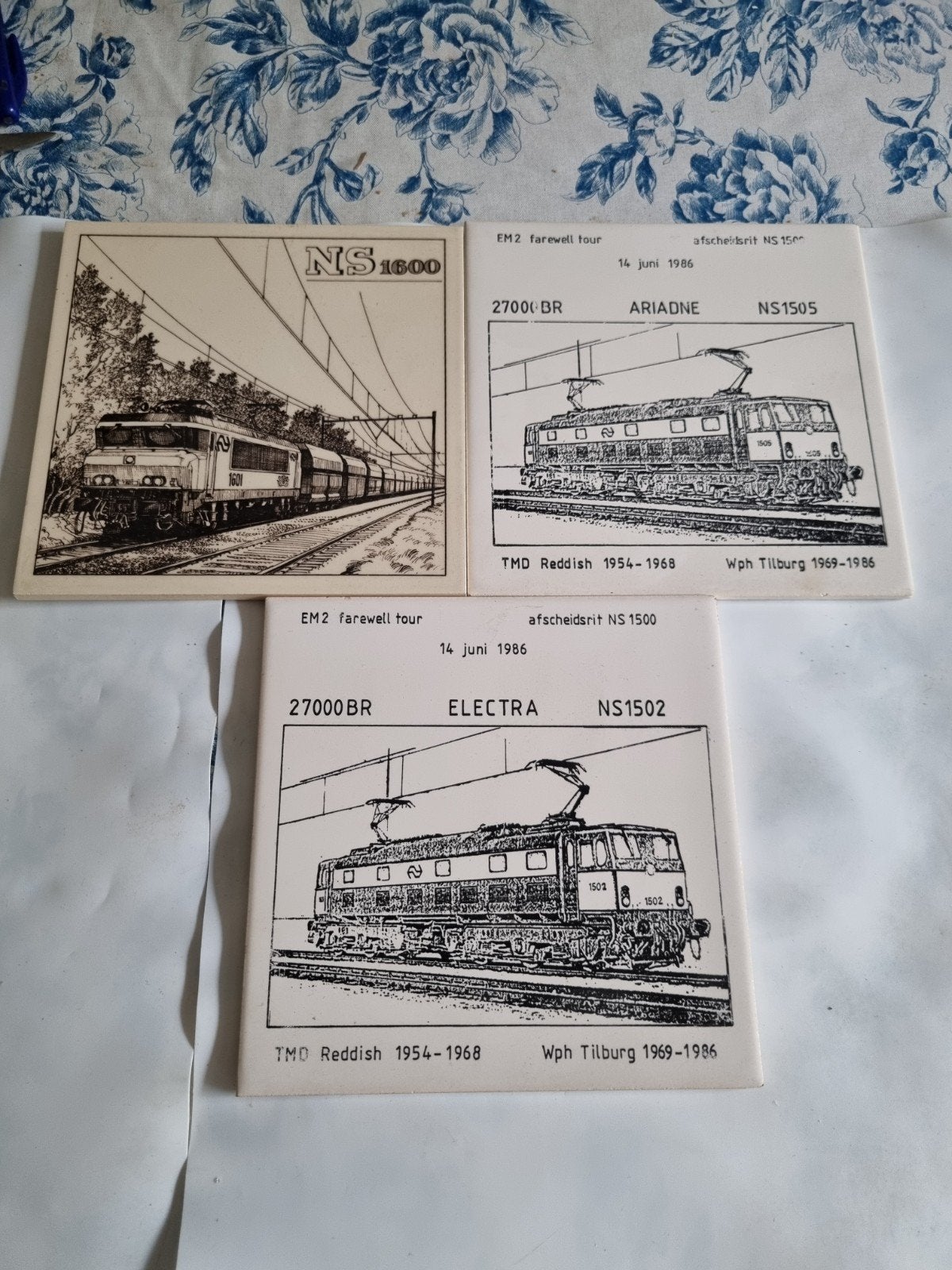 Set van 3 historische trein tegels., Ophalen of Verzenden, Zo goed als nieuw, Trein, Overige typen