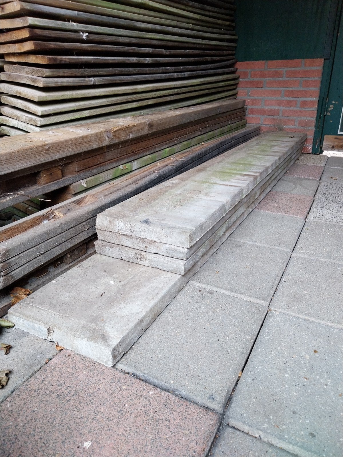 Beton randen, schutting, tuin 4 stuks.3 x 184 cm,1 x 212 cm, Ophalen, Overige materialen, Gebruikt, Minder dan 3 meter