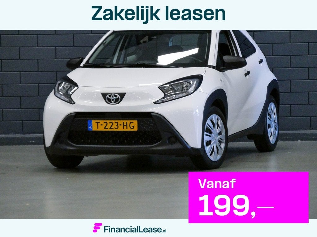 Toyota Aygo X 1.0 VVT-i MT | CRUISE CONTROL | CARPLAY |, 12 maanden, Stof, Gebruikt, 4 stoelen