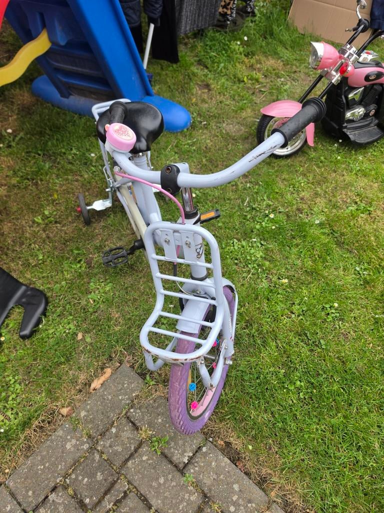 Leuke kinderfiets met zijwieltjes, Terugtraprem, Zijwieltjes, Ophalen of Verzenden, Clubb