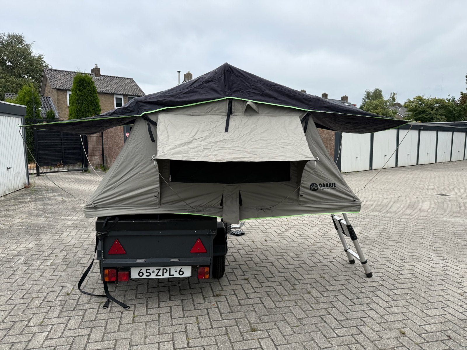 Dakkie daktent met aanhanger en fietsendrager, Caravans en Kamperen, Tenten, Ophalen, Gebruikt, Tot en met 2