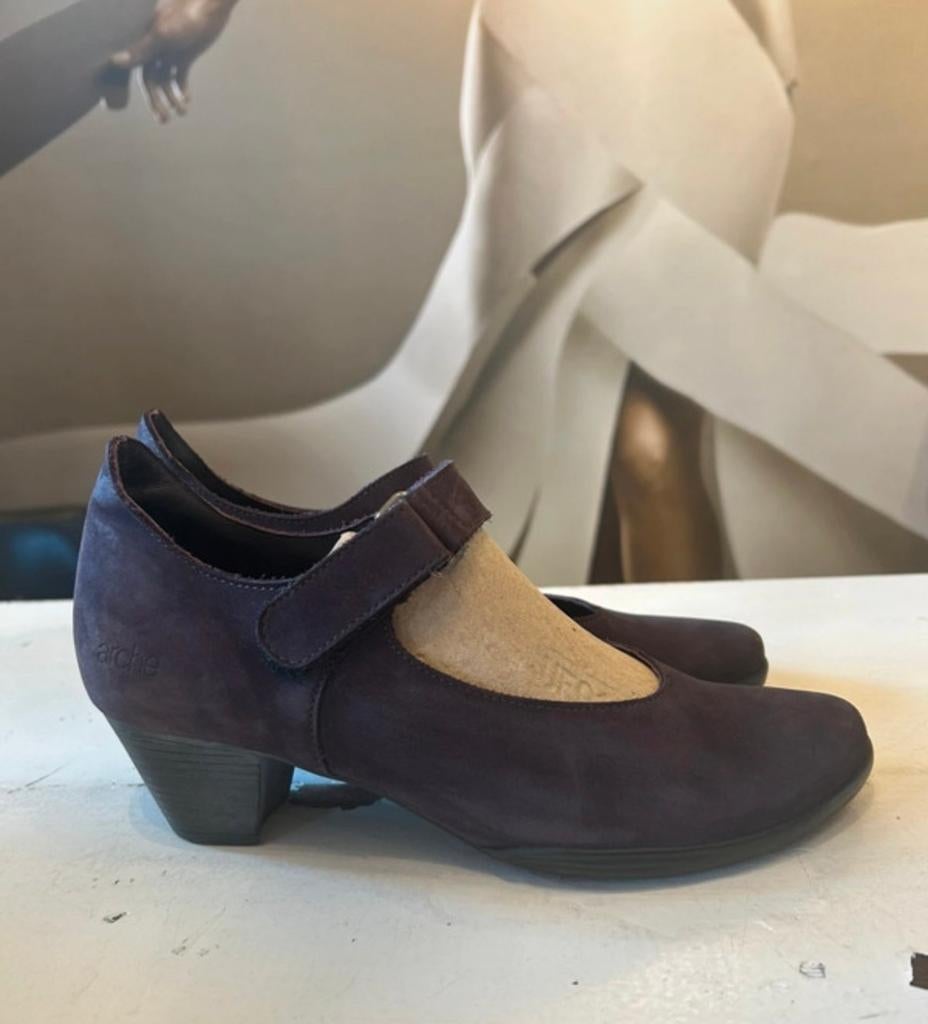 Arche aubergine kleurige schoenen maat 37, zo goed als nieuw, Ophalen, Overige kleuren, Arche, Sandalen of Muiltjes