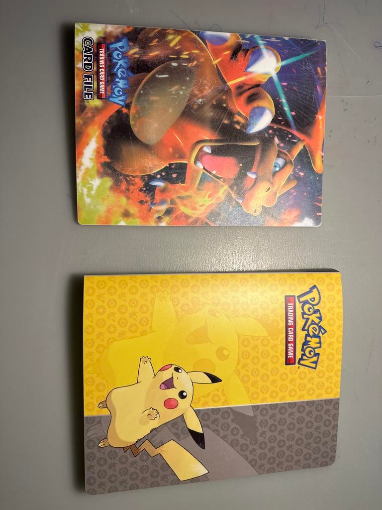 Pokémon Card File Map met Charizard en Pikachu, Ophalen, Zo goed als nieuw, Overige typen