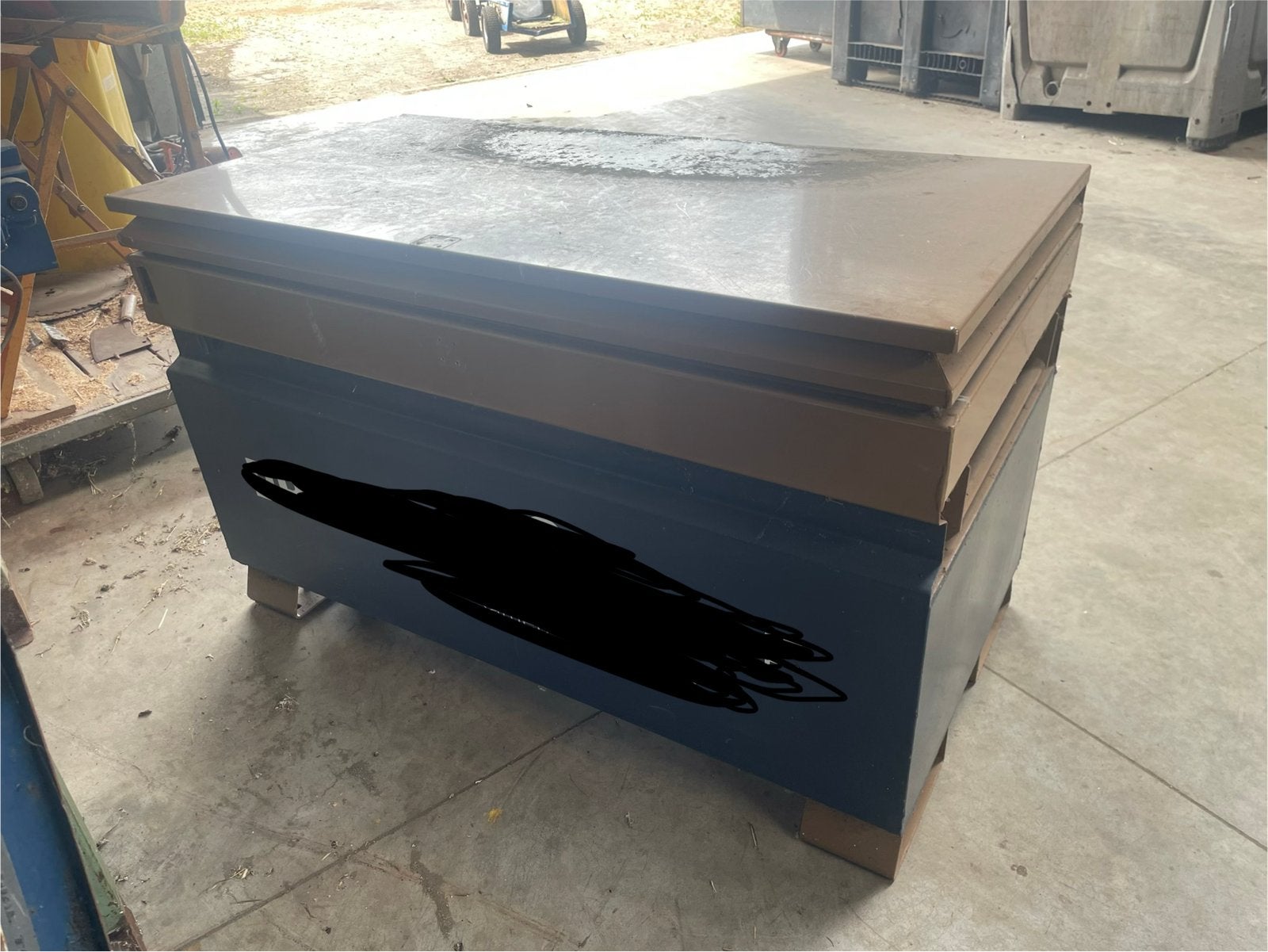 Zware metalen kist - Robuuste opslagbox, Ophalen, Gebruikt, Metaal, 100 tot 150 cm