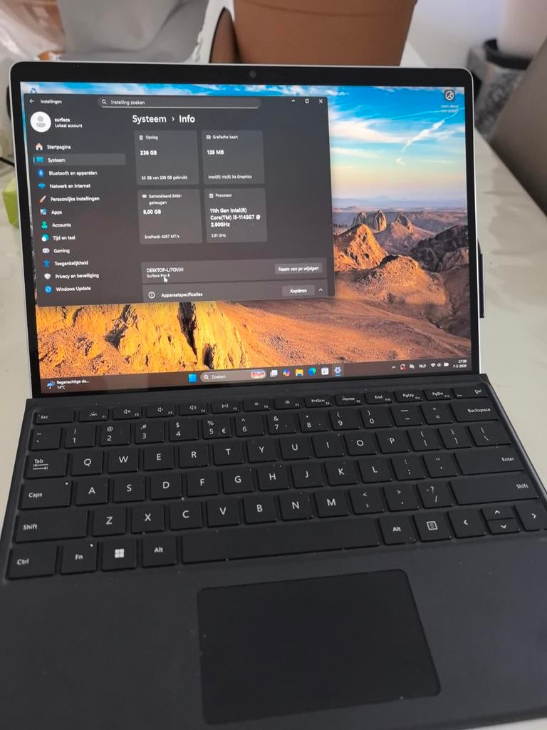 Microsoft Surface Pro 8 i5 8 Wi-Fi, 8GB  256GB nieuwe staat, HDD, 2 tot 3 Ghz, Qwerty, 8 GB