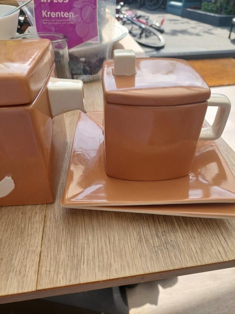 Dilmah t-Series theepot met twee bekers, Huis en Inrichting, Ophalen of Verzenden