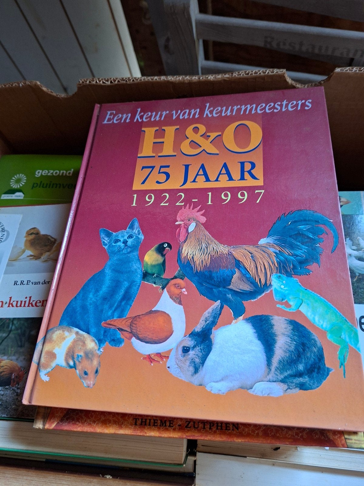 Jubileumboek H&O 75 Jaar (1922-1997) - Kleindiersport, Ophalen of Verzenden, 20e eeuw of later, Gelezen