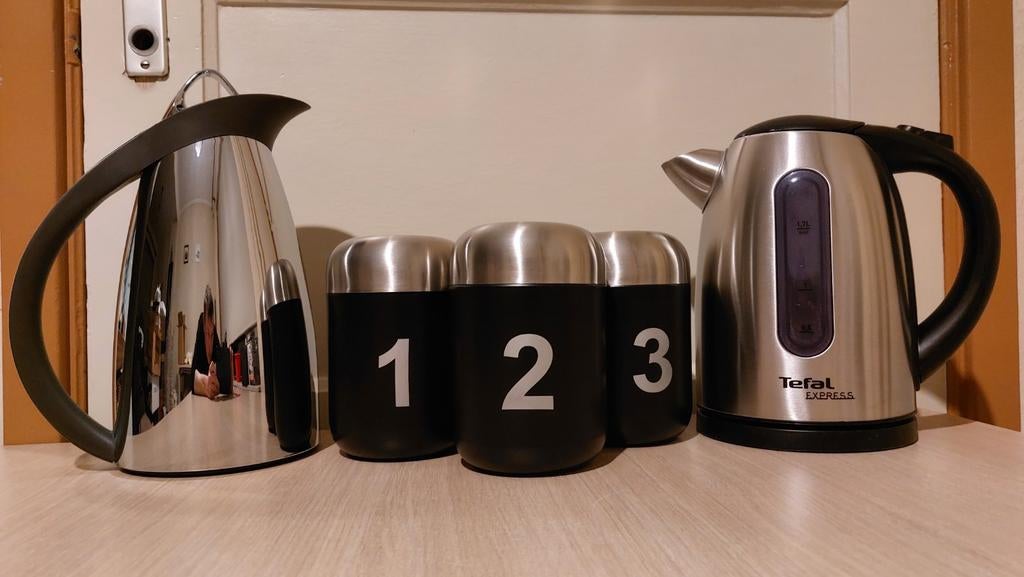 tefal waterkoker & Emsa thermoskan & 3 voorraad bussen, Ophalen of Verzenden, Zo goed als nieuw, Overige materialen, Overige merken