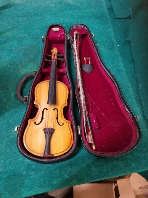 viool miniatuur in kist compleet, Ophalen of Verzenden, 'T Olde Gre-j, Info@toldegrej.nl, Endepoelstraat 20f Didam