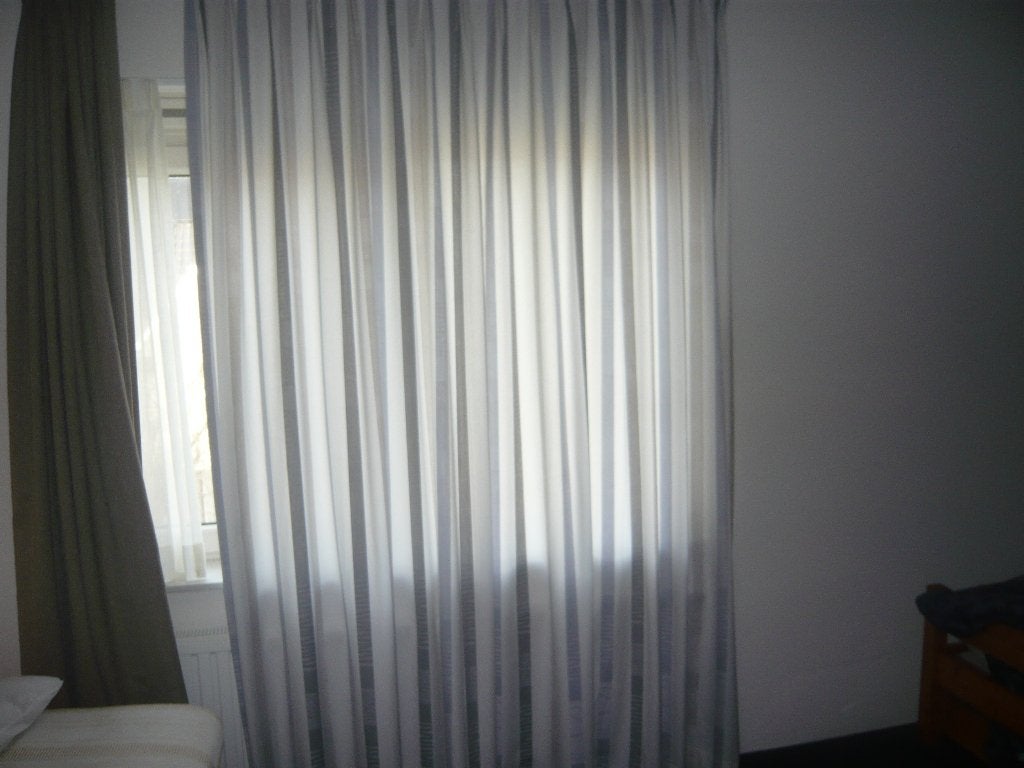 Gordijnen Hoog; 250 x br. 300 cm. geplooid, In te korten, Ophalen of Verzenden, Zo goed als nieuw, Gordijn