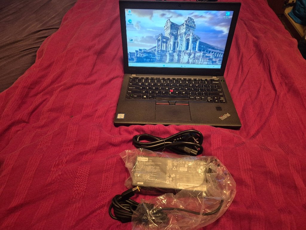 Lenovo X270 512 SSD NVME 16 GB Geheugen Nieuwe Adapter 135 W, Met videokaart, 2 tot 3 Ghz, Qwerty, Zo goed als nieuw