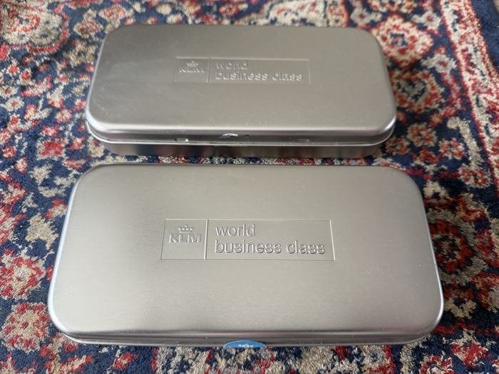 2 x KLM World Business Class Amenity Kit uit de jaren 80.., Ophalen of Verzenden, Zo goed als nieuw, Overige typen