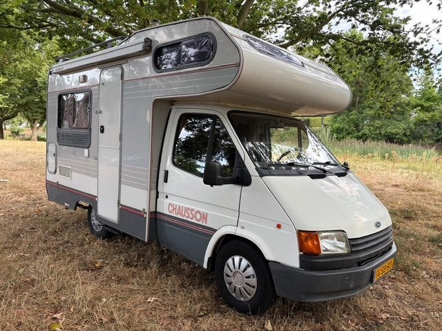 Te koop aangeboden: een goed onderhouden Chausson camper., Chausson, Tot en met 3, Particulier, Half-integraal