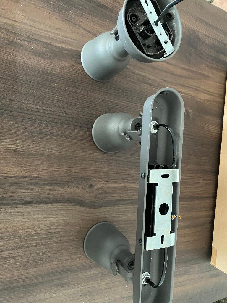 HEKTAR Plafondrail, 2 spots grijs, Huis en Inrichting, Ophalen, Zo goed als nieuw, Metaal of Aluminium, Plafondspot of Wandspot