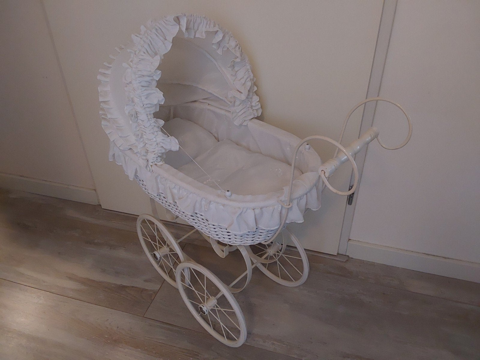 Mooie poppen wagen, Verzamelen, Poppenhuizen en Toebehoren, Ophalen of Verzenden, Poppenhuis