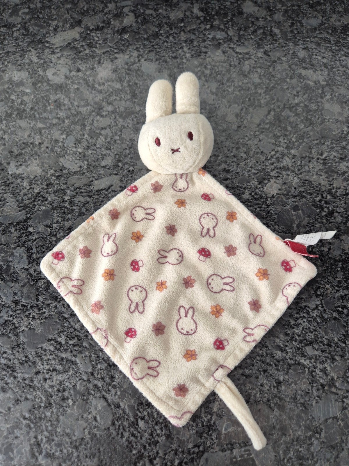 Nijntje Miffy - Knuffeldoekje bladeren en paddenstoelen, Ophalen of Verzenden, Konijn