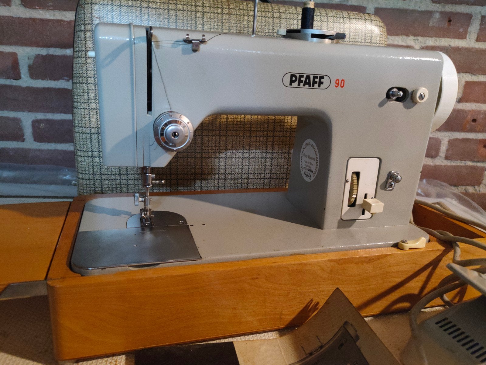 PFAFF 90 Sterk en degelijk in prima staat !!, Ophalen of Verzenden, Zo goed als nieuw, Naaimachine, Pfaff