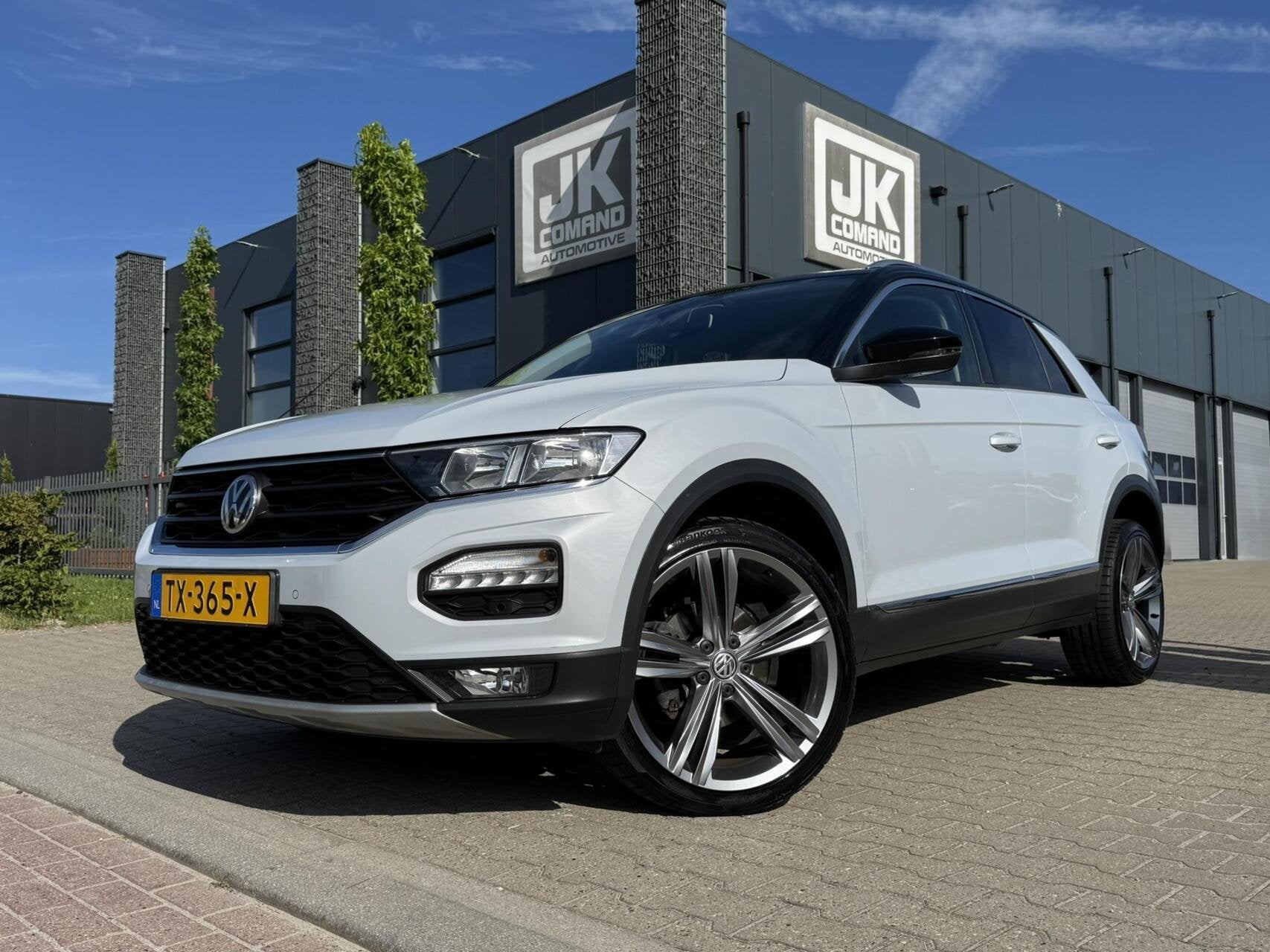 Volkswagen T-Roc 1.0 TSI | CarPlay | Camera | 19" R-Line | S, Voorwielaandrijving, Gebruikt, Euro 6, 116 pk