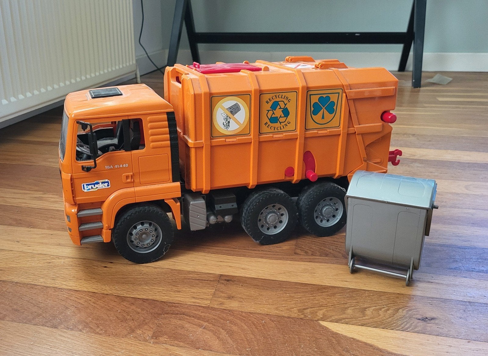 Bruder vuilniswagen., Ophalen, Zo goed als nieuw