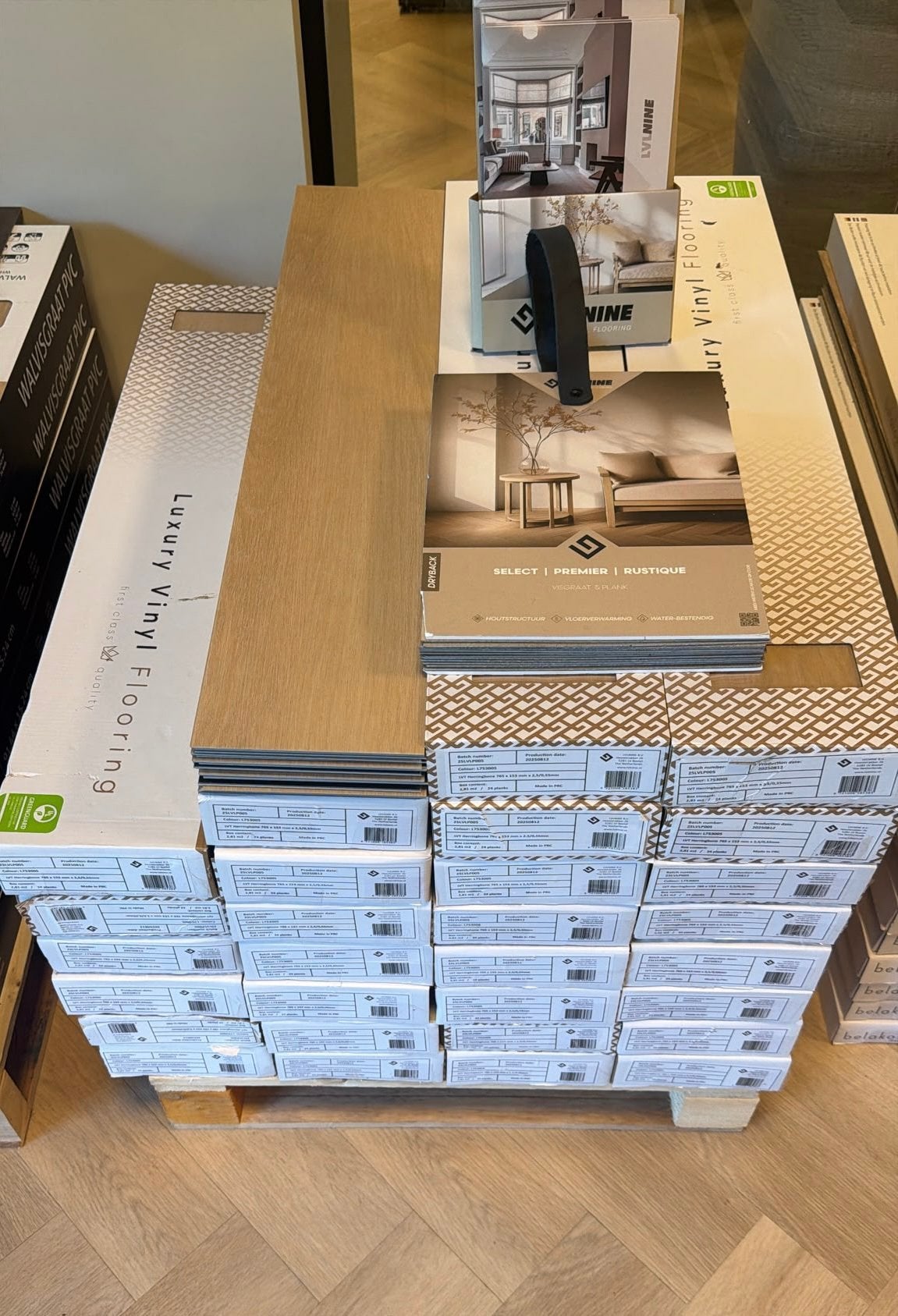 LVLNINE Morning Light 80 M2 PVC Visgraat Vloer, Nieuw, Info@hkbandenenvelgen., Ophalen of Verzenden, 10 m² of meer