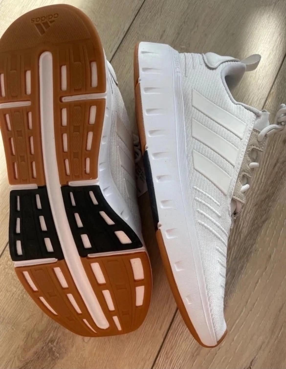 Adidas Swift Run 23 Sneakers - Nieuw in doos, Ophalen of Verzenden