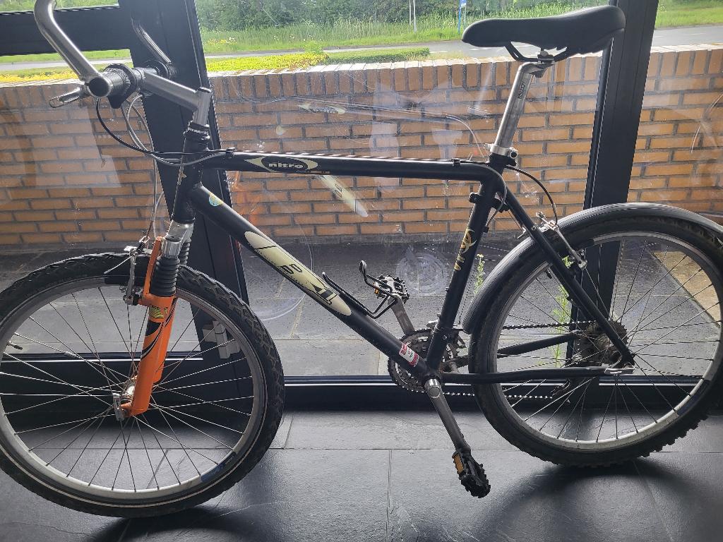 BE ONE cross cycle, Fietsen en Brommers, Fietsen | Mountainbikes en ATB, Gebruikt, Velgrem, 53 tot 57 cm, Ophalen