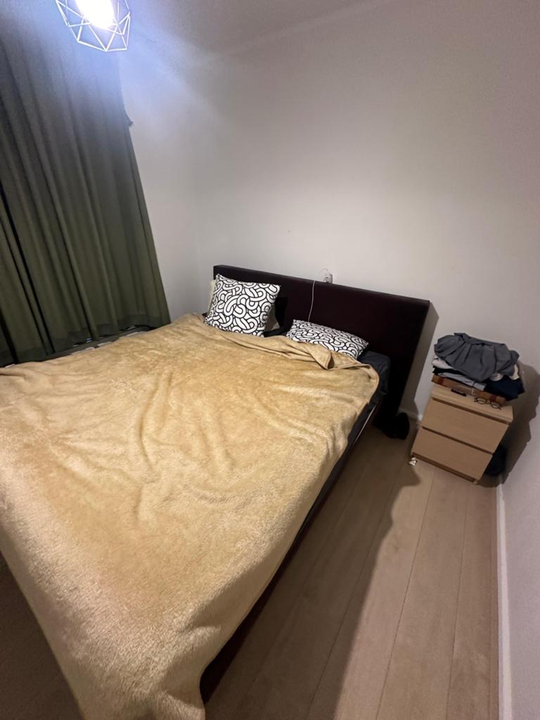 Tweepersoonsbed met hoofdbord en nachtkastje, Gebruikt, Bruin, Tweepersoons, 200 cm