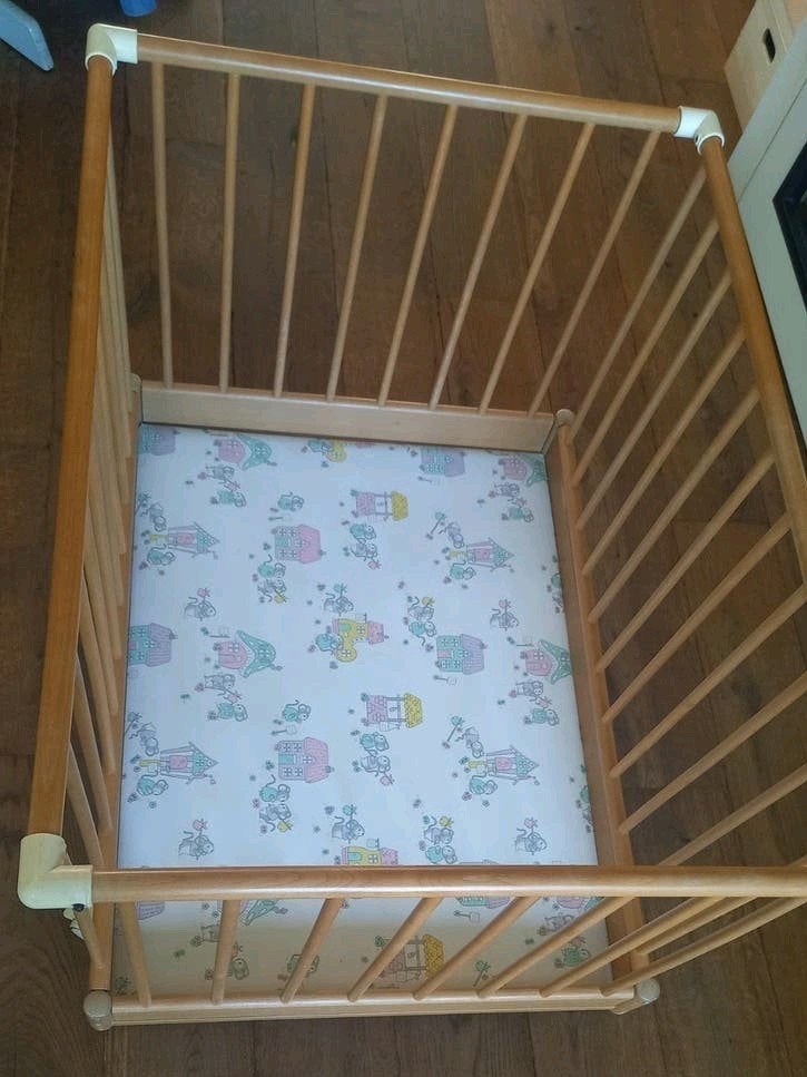 Box op wieltjes met boxkleed en verstelbare hoogte, Ophalen, Gebruikt, Vierkant, In hoogte verstelbaar