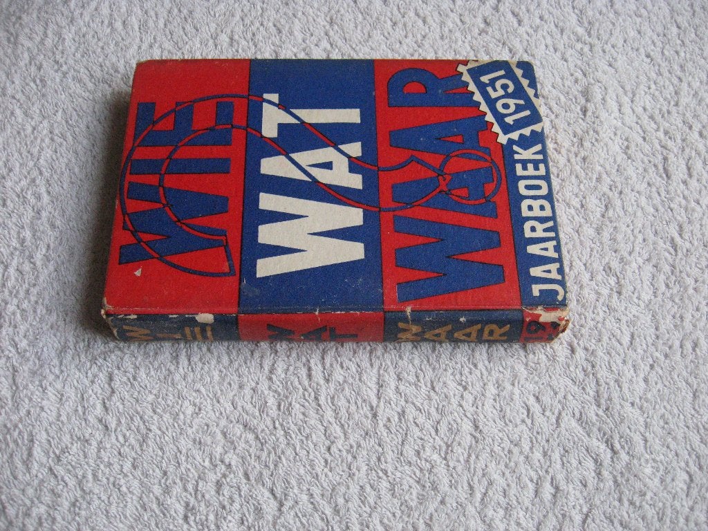 Wie Wat Waar Jaarboek 1951 (o.a. over Luchtvaart/Spoorwegen), Ophalen of Verzenden, Gelezen, Diverse auteurs