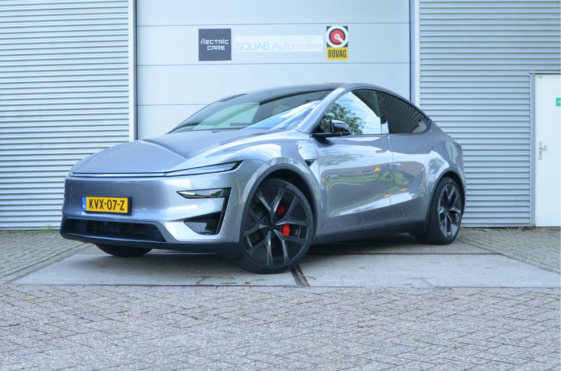 Tesla Model Y Performance AWD 83 kWh Juniper AutoPilot4.0 Ry, Auto's, Zwart, Vierwielaandrijving, 1600 kg, 627 pk