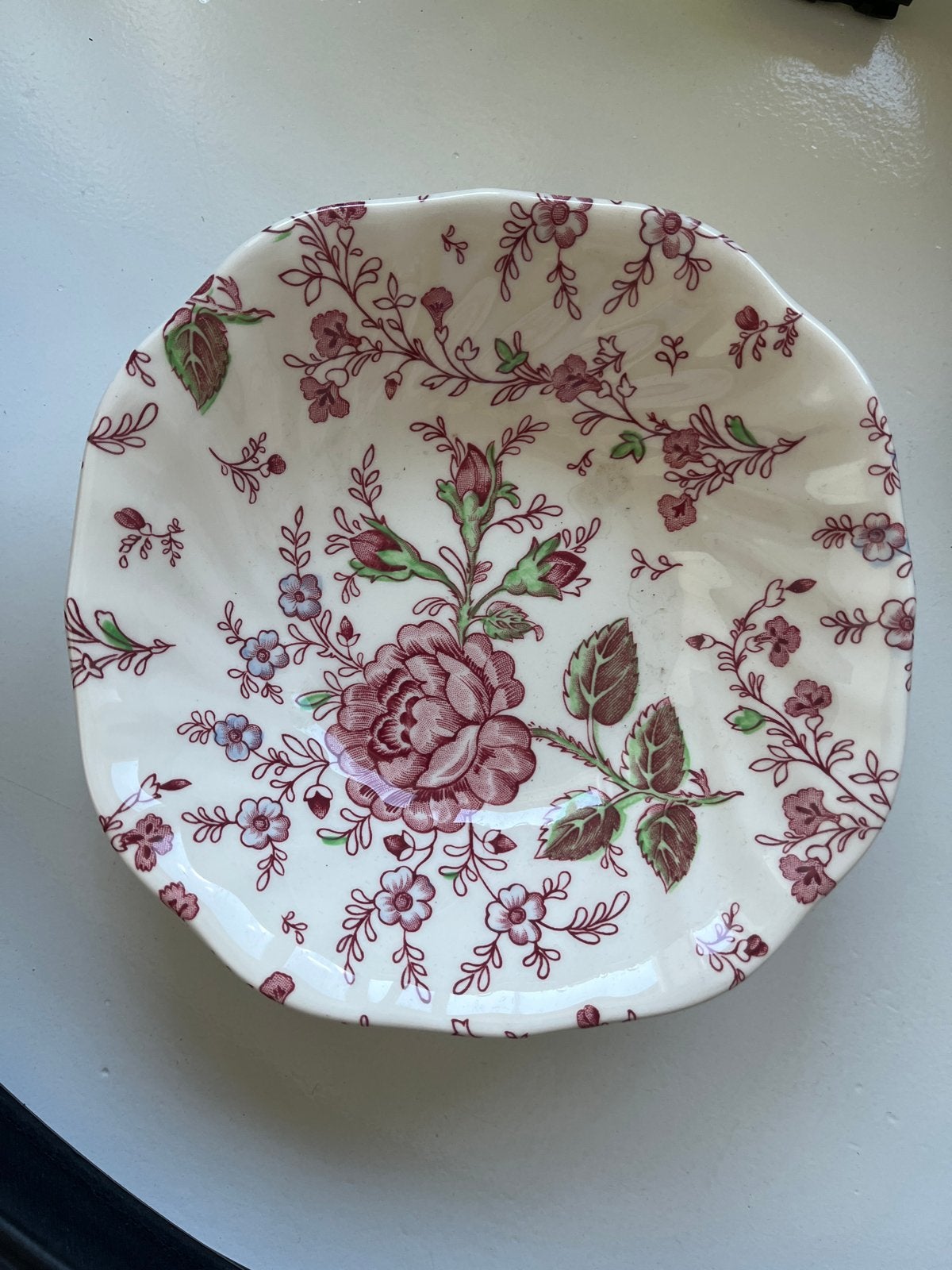 Johnson Brothers Schaaltje - Rose Chintz, Huis en Inrichting, Ophalen of Verzenden, Zo goed als nieuw, Porselein, Schaal of Schalen