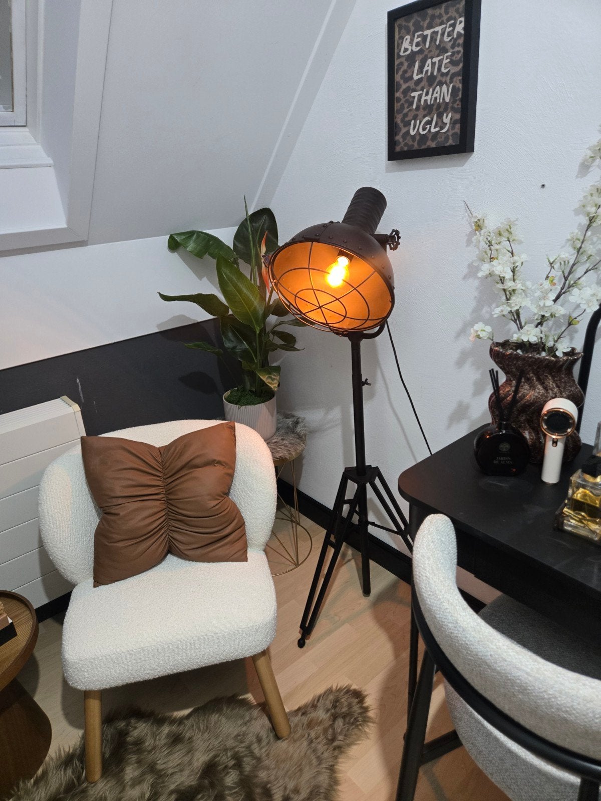 Stoere Industriële Vloerlamp - Zwart Metaal, Huis en Inrichting, Lampen | Vloerlampen, Ophalen, E27 (groot), Zo goed als nieuw