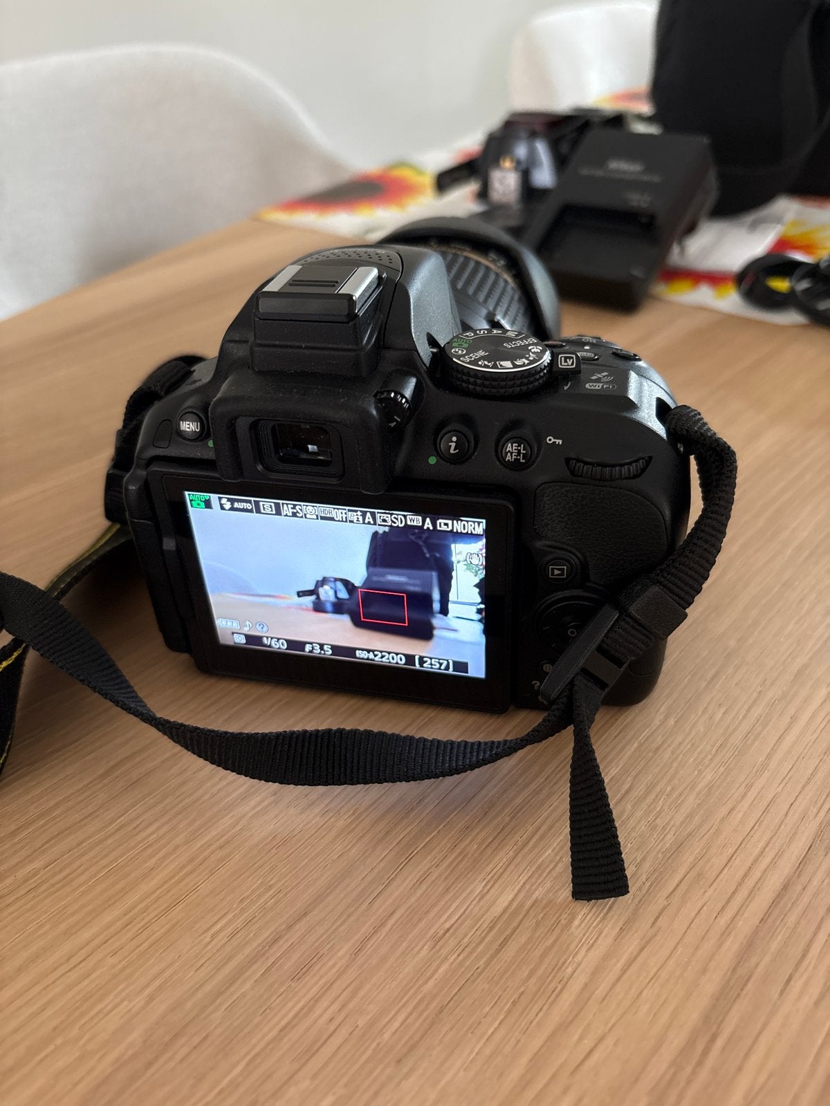 Nikon D5300 spiegelreflexcamera met Tamron 18-270mm lens, Gebruikt, Spiegelreflex, Accu, Nikon