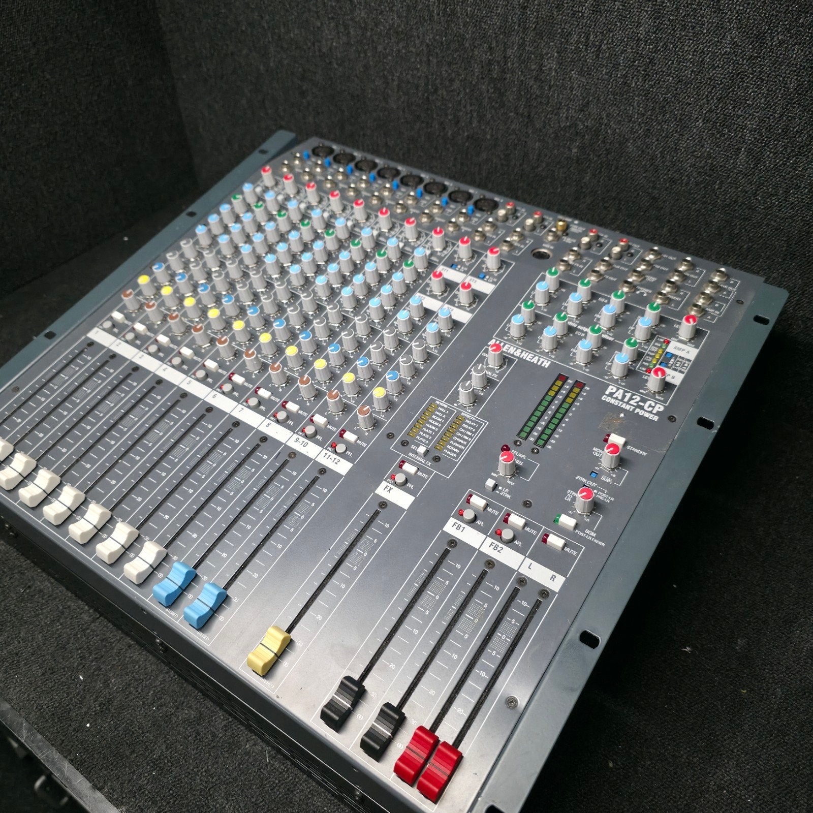 ALLEN & HEATH powered mixer 2 x 500 watt met effecten, Audio, Tv en Foto, Ophalen of Verzenden, Overige typen, Overige merken