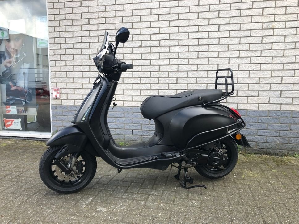 DIKKE VESPA SPRINT S 45KM BROM NOTTE  MAT ZWART BJ2019 8000K, Onbekend, Onbekend, VESPA