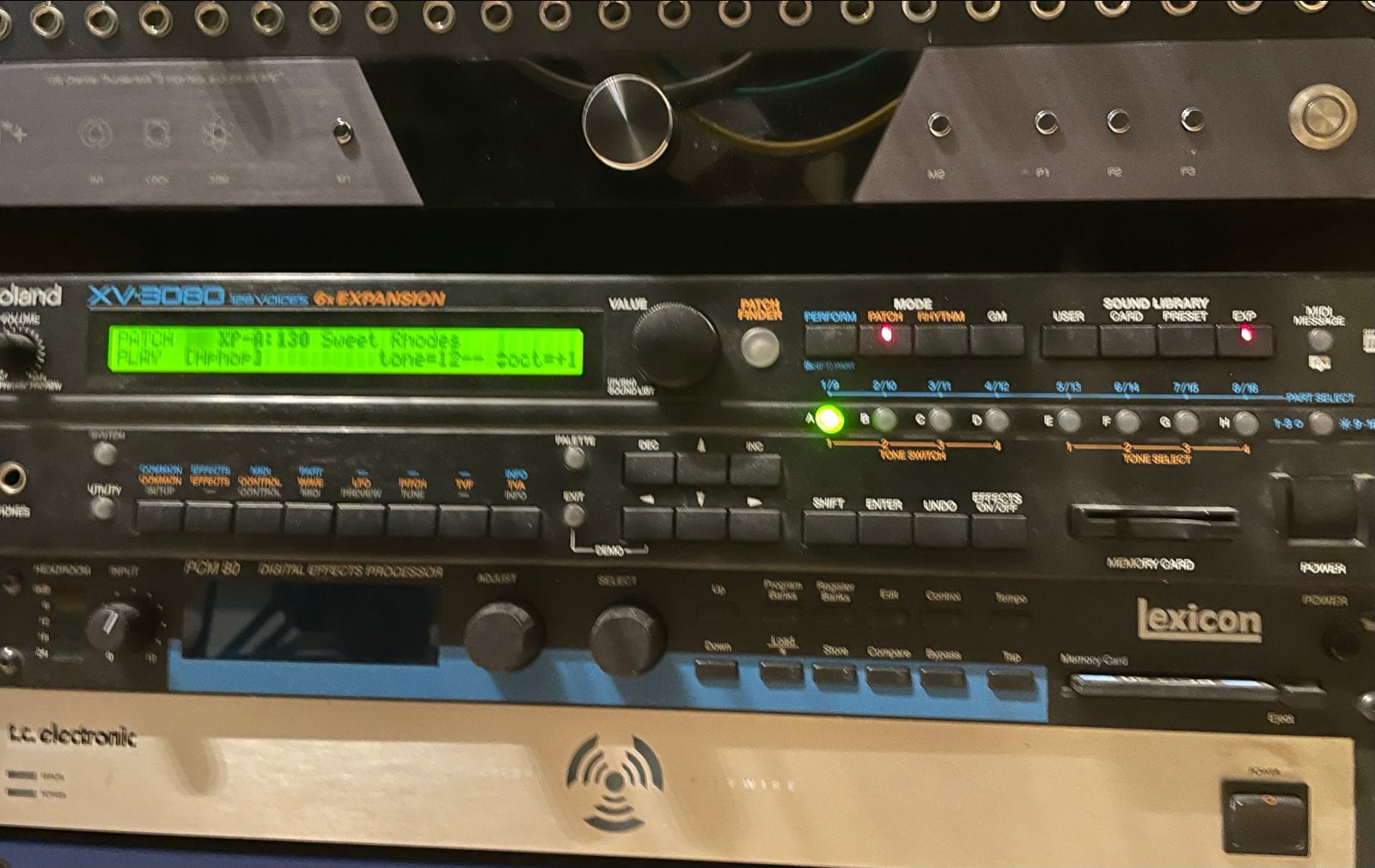 Roland XV-3080 Synth Module incl. SR-JV80-12 Hip Hop Kaart, Gebruikt, Roland, Met midi-aansluiting, Overige aantallen