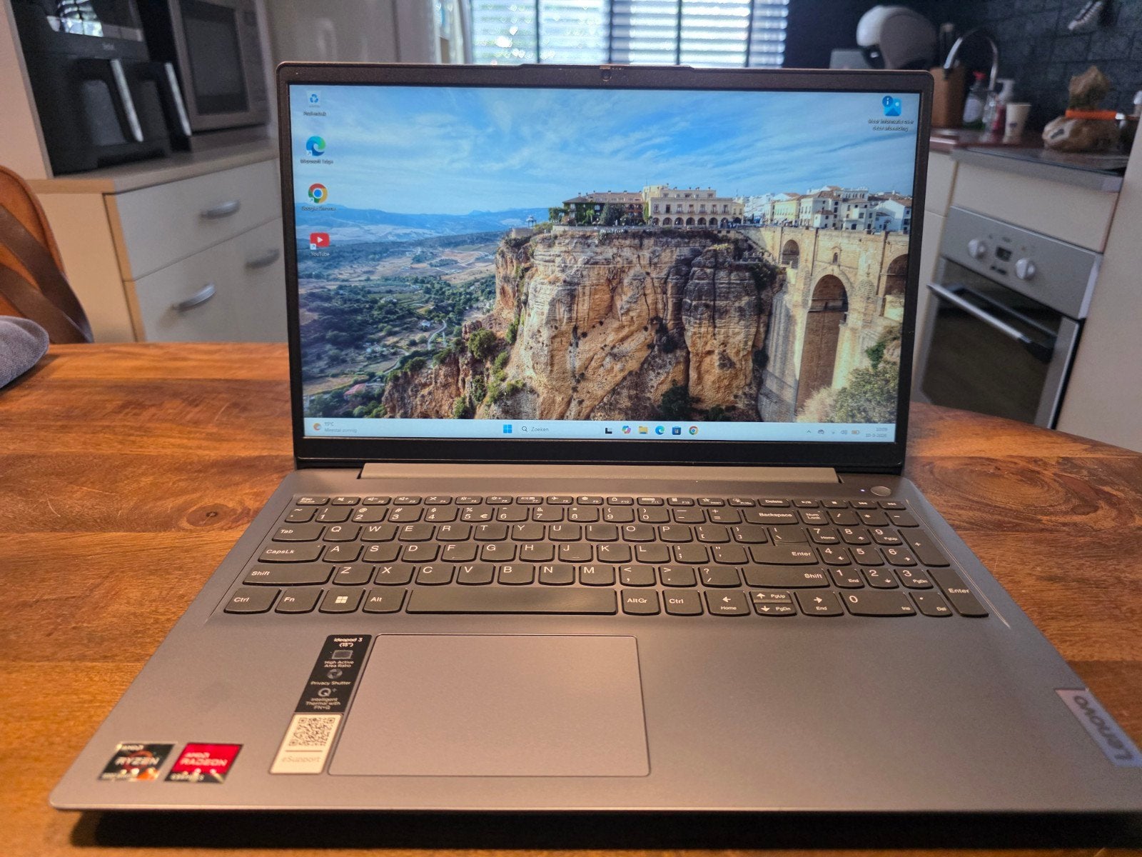Lenovo ideapad 3/Ryzen7 5700U/8Core/16GB/512GB/W11/Office/2G, Computers en Software, Ryzen 7, Gebruikt, Met videokaart, 2 tot 3 Ghz