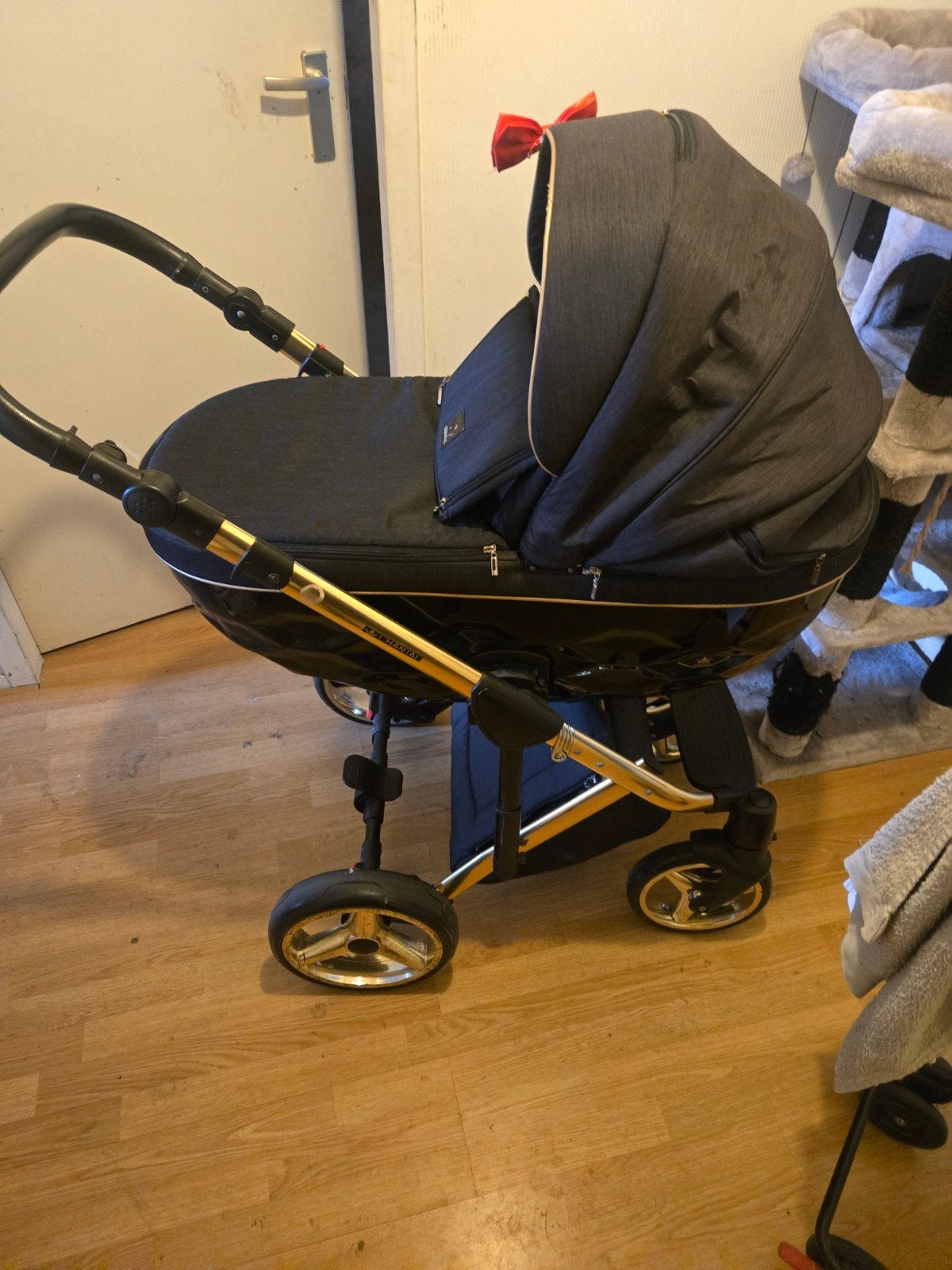 Opvouwbare kinderwagen met vering - Zwart/Goud, Kinderen en Baby's, Ophalen, Gebruikt, Kinderwagen, Overige merken