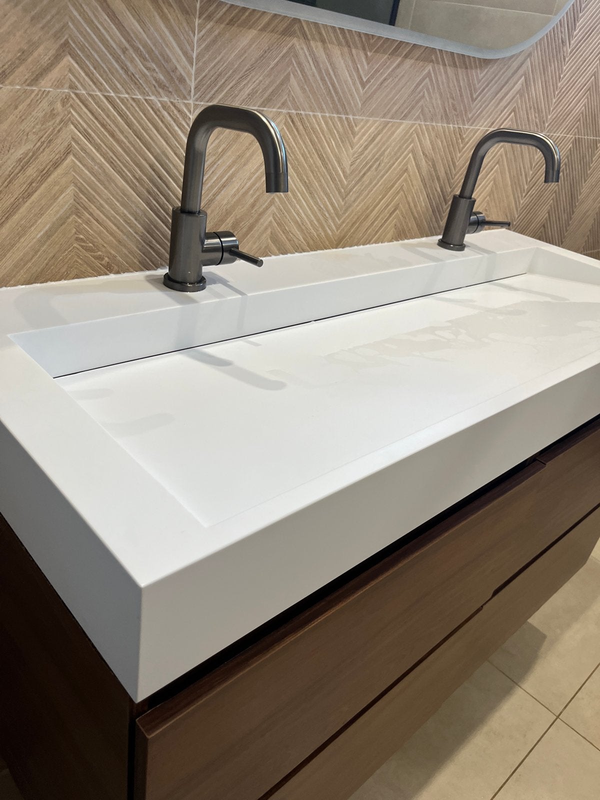 Saniclear Hoya solid surface wastafel 120x45,5cm, Huis en Inrichting, Badkamer | Badkamermeubels, Ophalen, 100 tot 150 cm, Zo goed als nieuw