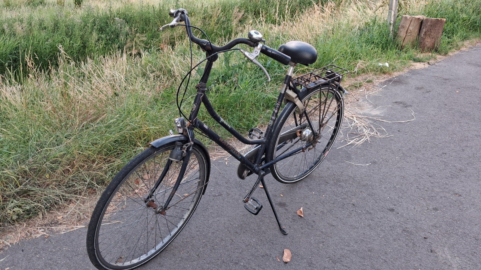 te koop dames fiets met 3 versnellingen prijs 50 euro, Fietsen en Brommers, Fietsen | Dames | Omafietsen, Ophalen of Verzenden