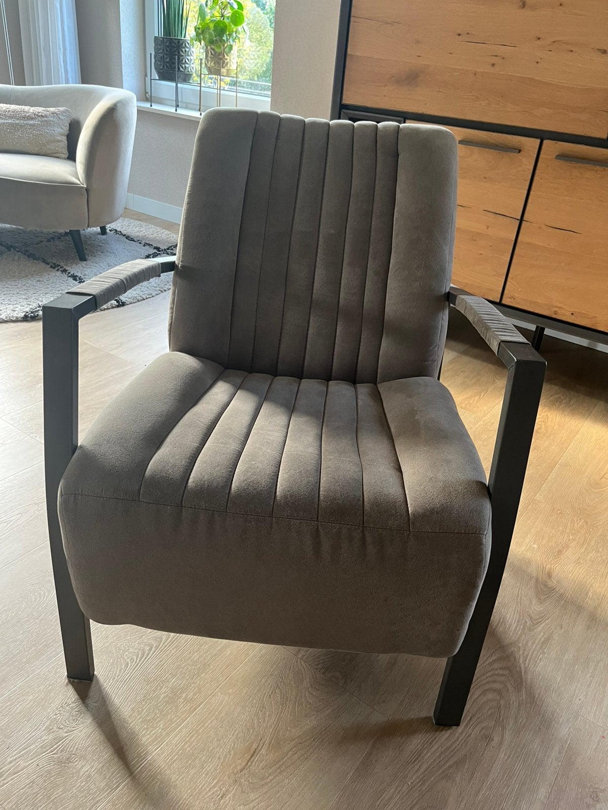 Mooie fauteuil, Ophalen, Modern., Minder dan 75 cm, Zo goed als nieuw