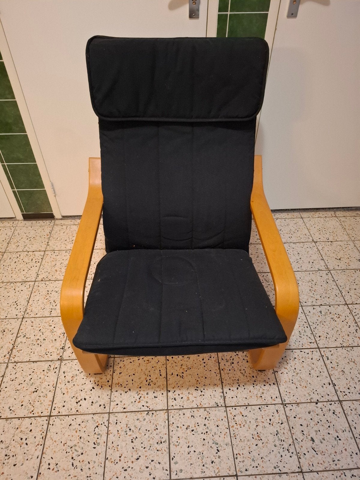 Zwarte Ikea stoel, Ophalen, Zo goed als nieuw, Eenpersoons, Minder dan 150 cm